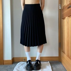 Everlane Black Pleated Skirt